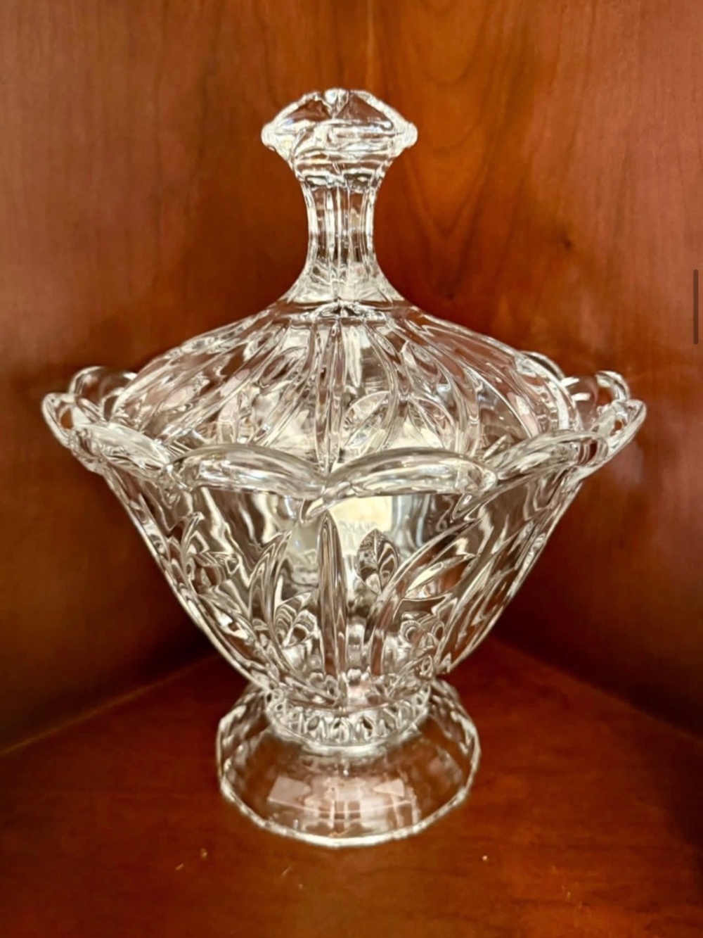 5th avenue crystal bowl candy